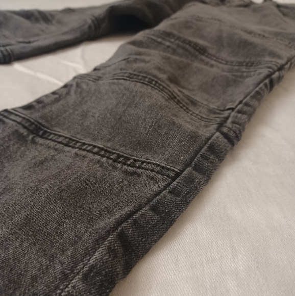 Forever 21 Jeans - Picture 6 of 6